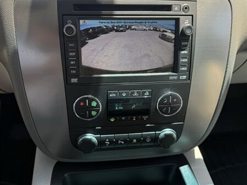 Used 2007 GMC Yukon XL SLT w/ SLT Preferred Equipment Group AWD/4WD image 11