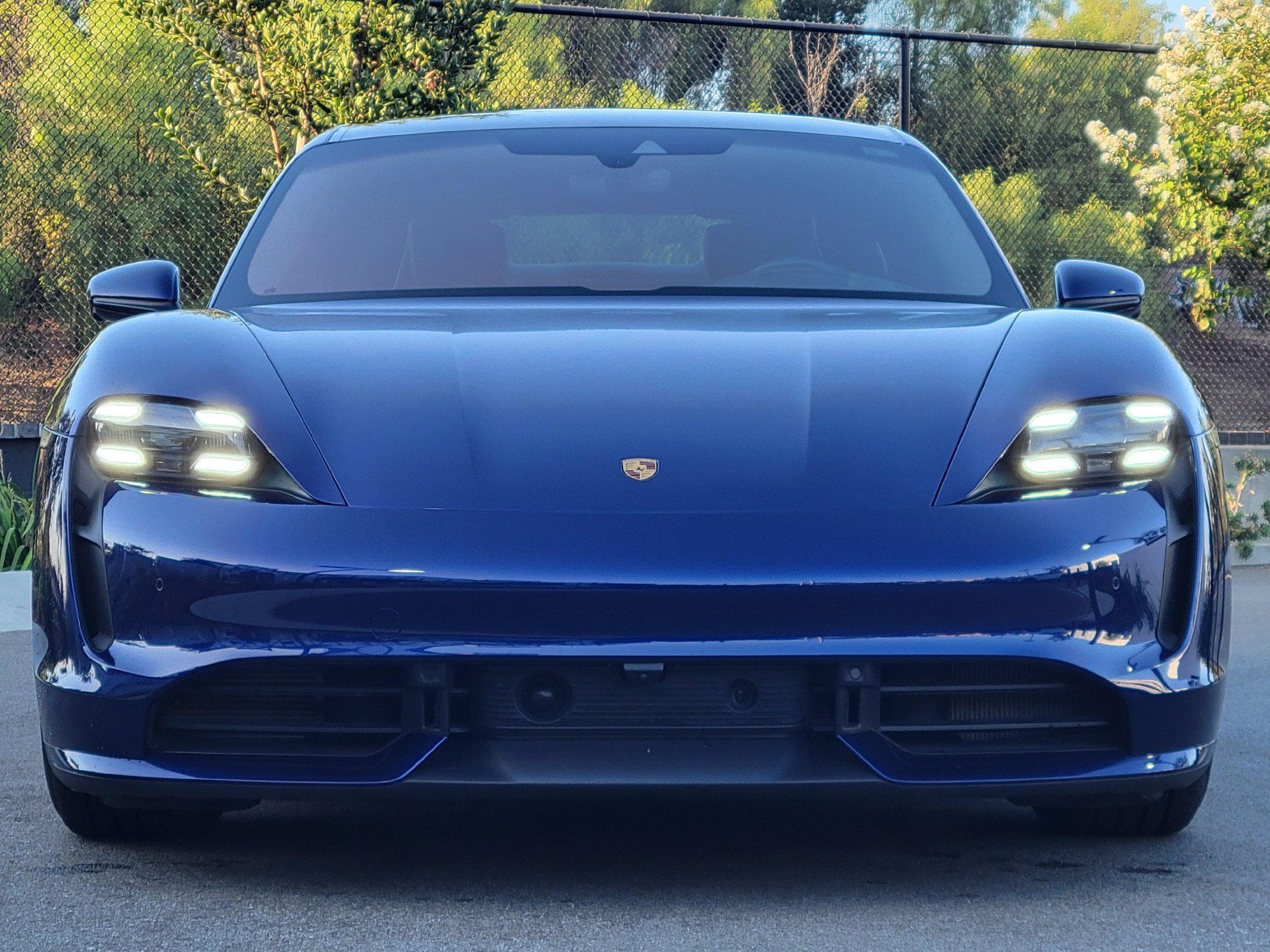 Certified 2022 Porsche Taycan Turbo AWD/4WD image 10