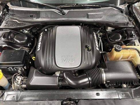Used 2010 Dodge Challenger R/T RWD image 11