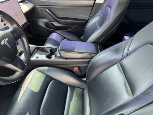 Used 2019 Tesla Model 3 Standard Range Plus image 9