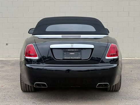 Used 2018 Rolls-Royce Dawn RWD image 8