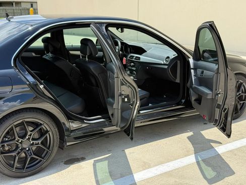 Used 2013 Mercedes-Benz C 250 Sedan image 18