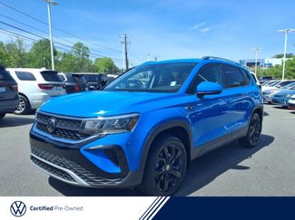 Certified 2024 Volkswagen Taos SE w/ Black Wheel Package image 1