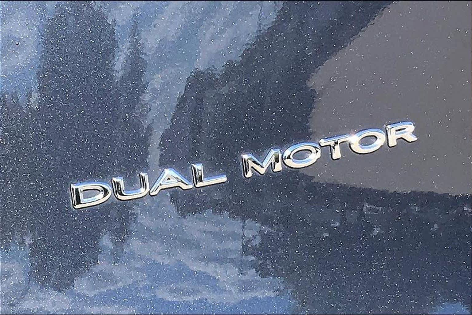 Used 2025 Tesla Model Y Long Range AWD/4WD image 9