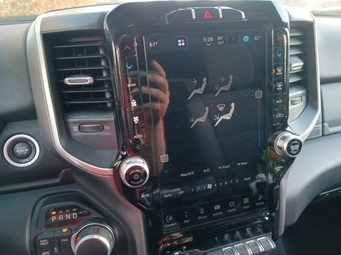 Certified 2024 RAM 2500 Big Horn w/ Sport Appearance Package image 15