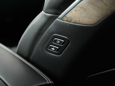 Used 2021 Genesis G90 3.3T Premium AWD/4WD image 17