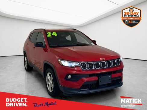 Used 2024 Jeep Compass Latitude AWD/4WD image 1
