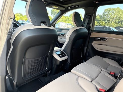 New 2026 Volvo XC90 B6 Plus w/ Protection Package Premier image 23