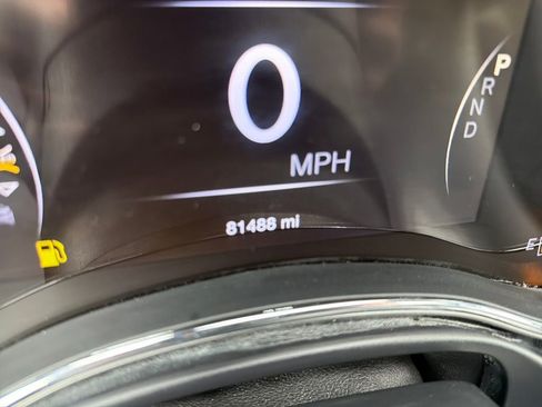 Used 2018 Jeep Grand Cherokee Limited image 19