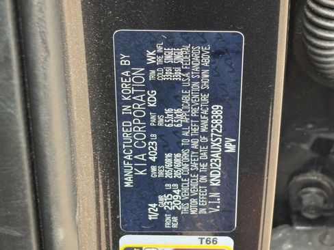 Used 2025 Kia Soul LX w/ LX Technology Package FWD image 10