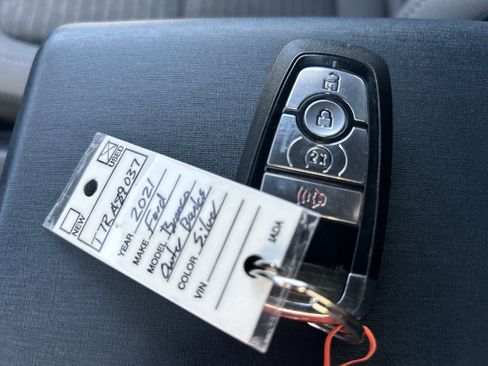Used 2021 Ford Bronco Outer Banks AWD/4WD image 36