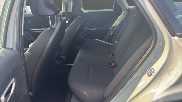 New 2026 Kia K4 FWD image 25