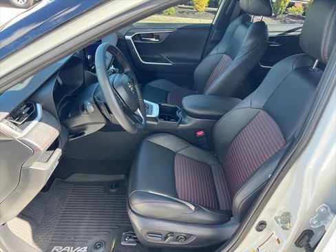 Certified 2025 Toyota RAV4 XSE AWD/4WD image 12