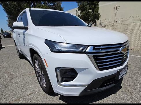 Used 2023 Chevrolet Traverse Premier AWD/4WD image 2