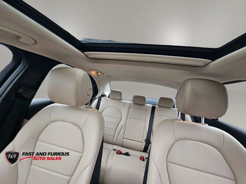 Used 2021 Mercedes-Benz C 300 4MATIC Sedan image 27