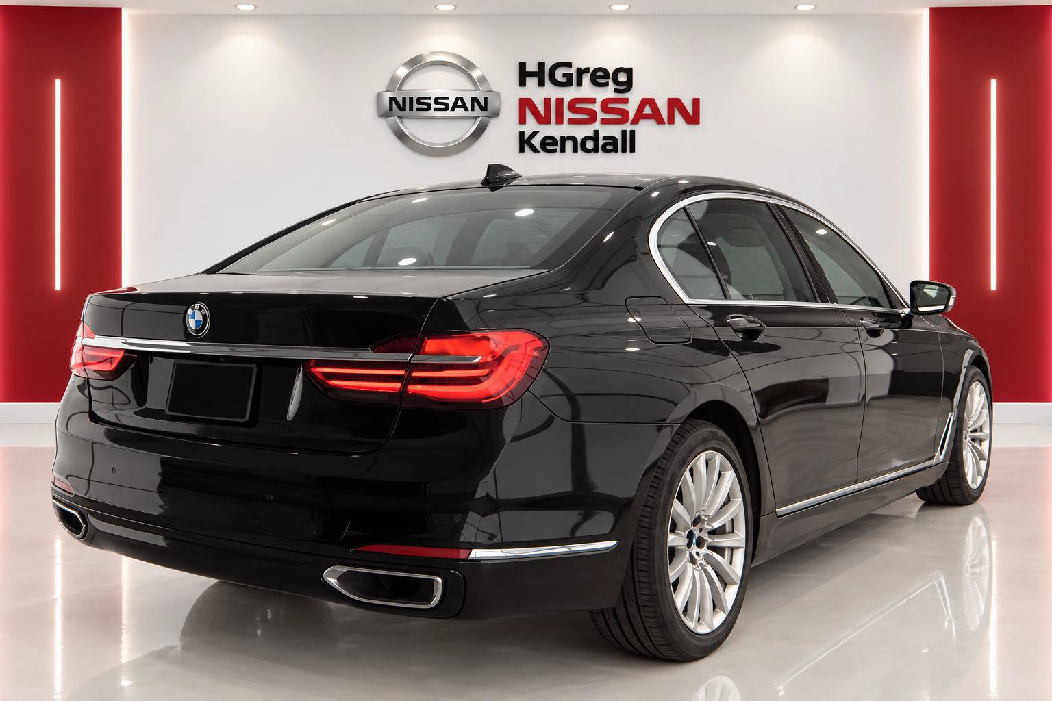 Used 2018 BMW 740i w/ Driver Assistance Package RWD image 4
