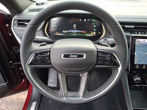 Certified 2023 Jeep Grand Cherokee Overland w/ Luxury Tech Group IV image 16