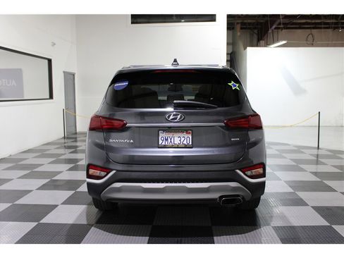 Used 2020 Hyundai Santa Fe SEL image 5