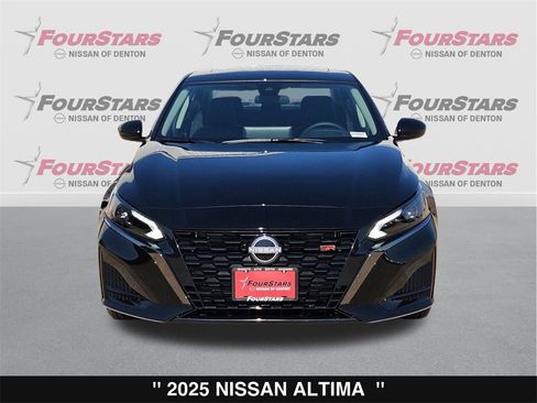 New 2025 Nissan Altima 2.5 SR image 10