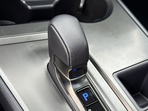 Certified 2025 Lexus UX 300h FWD image 18