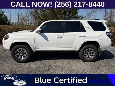 Used 2017 Toyota 4Runner TRD Off-Road Premium image 3