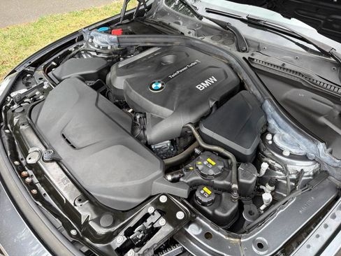 Used 2018 BMW 330i xDrive Wagon image 17