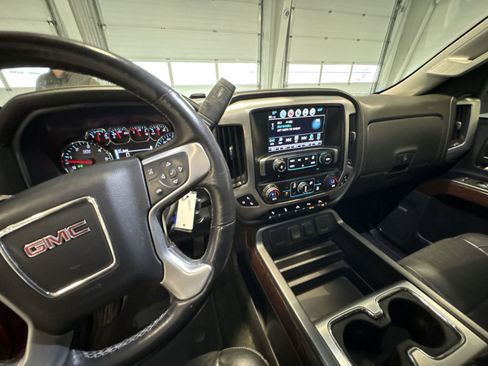 Used 2018 GMC Sierra 1500 SLT image 11