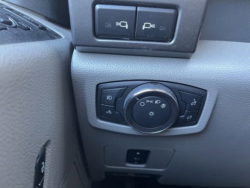 Used 2019 Ford F250 XLT w/ XLT Premium Package image 12