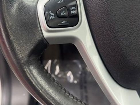 Used 2015 Ford Fiesta SE image 12