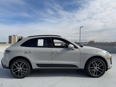 Used 2026 Porsche Macan AWD/4WD image 8