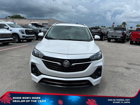 Used 2023 Buick Encore GX Select w/ Sport Touring Package AWD/4WD image 2