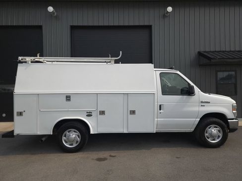 Used 2015 Ford E-350 and Econoline 350 Super Duty RWD image 5