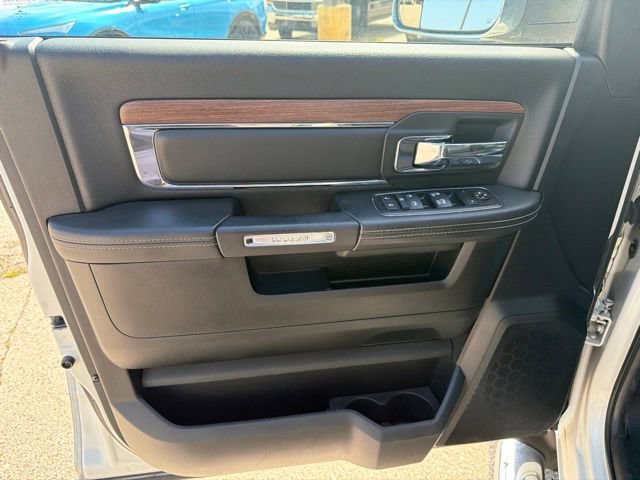 Used 2016 RAM 1500 Laramie w/ Convenience Group AWD/4WD image 12