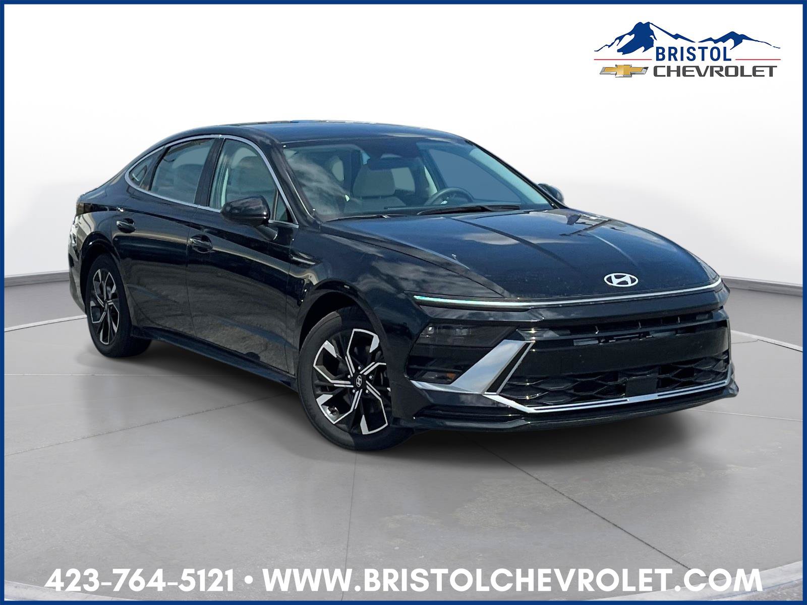 Used 2025 Hyundai Sonata SEL FWD image 1