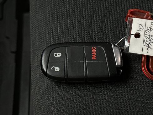 Used 2017 Jeep Grand Cherokee Laredo w/ Quick Order Package 23E AWD/4WD image 37