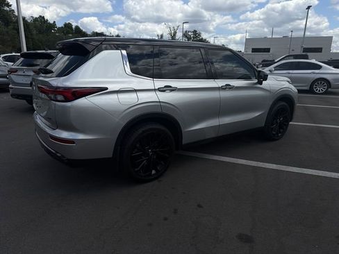 Used 2023 Mitsubishi Outlander SEL FWD image 12