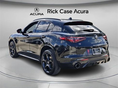 Used 2022 Alfa Romeo Stelvio Veloce image 6