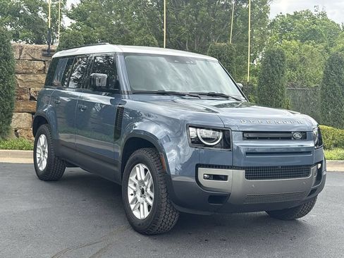 Used 2026 Land Rover Defender 110 S AWD/4WD image 7