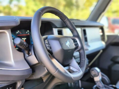 New 2025 Ford Bronco Outer Banks w/ Sasquatch Package image 18