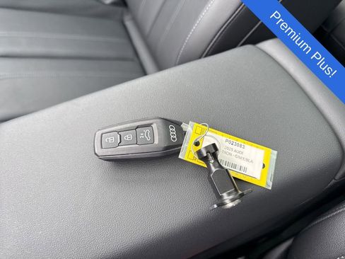 Used 2025 Audi Q6 e-tron Premium Plus w/ Premium Plus AWD/4WD image 29