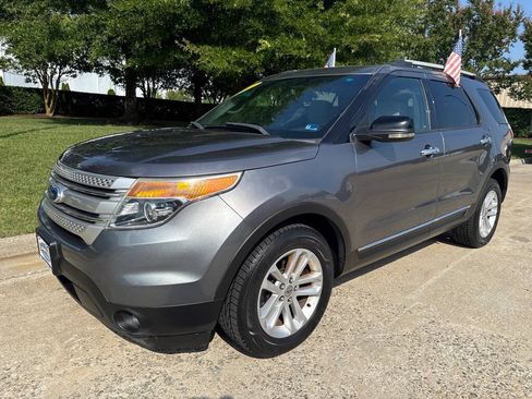 Used 2011 Ford Explorer XLT w/ 202A Rapid Spec Order Code AWD/4WD image 4