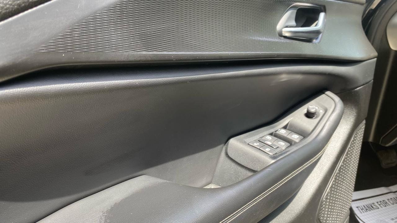Used 2023 Jeep Grand Cherokee L Laredo AWD/4WD image 14