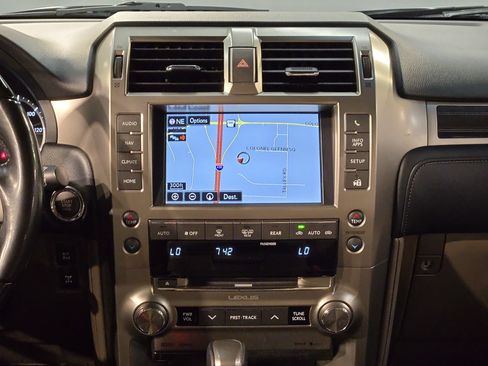 Used 2021 Lexus GX 460 Premium w/ Premium Package AWD/4WD image 16
