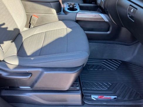 Certified 2021 Chevrolet Silverado 1500 LT Trail Boss w/ Convenience Package II image 11