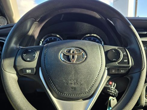 Used 2019 Toyota Corolla LE image 23