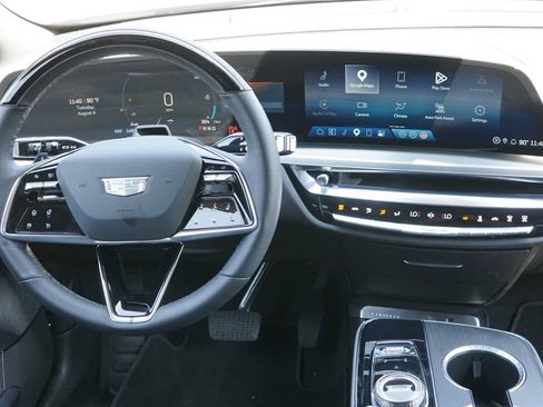 Used 2024 Cadillac Lyriq Sport AWD/4WD image 23