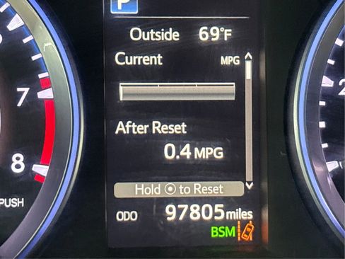 Used 2017 Toyota Highlander XLE image 23