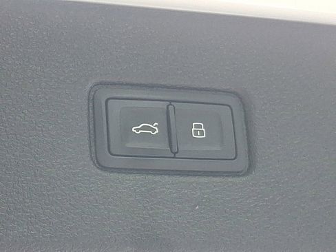 Used 2019 Audi Q7 2.0T Premium Plus w/ Premium Plus Package image 29