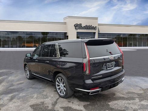 Used 2022 Cadillac Escalade ESV Premium Luxury Platinum w/ Heavy-Duty Trailer Package image 2