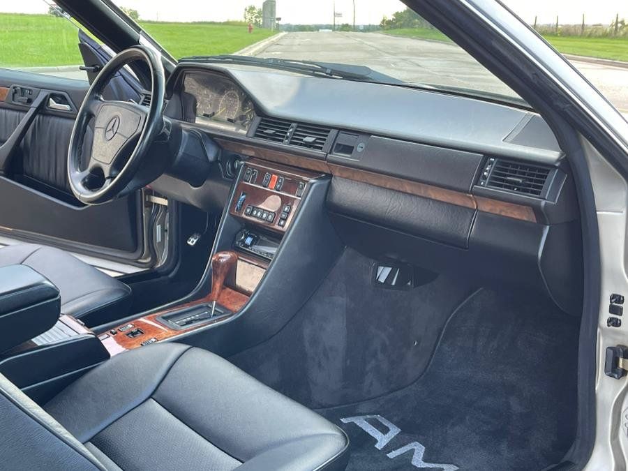 Used 1990 Mercedes-Benz 300 CE Coupe image 23